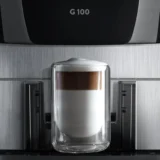 Gaggia G100 — napój mleczny pod wylewką